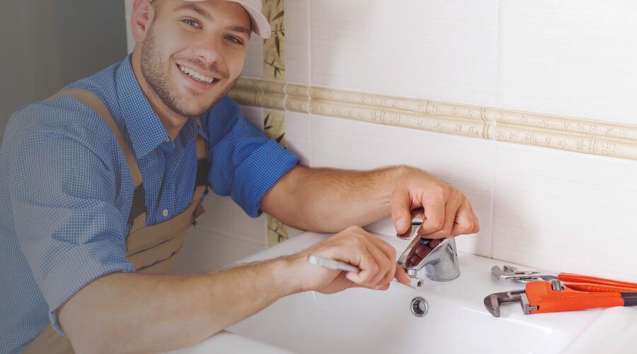 Handle or spout repair in Bushnell, FL